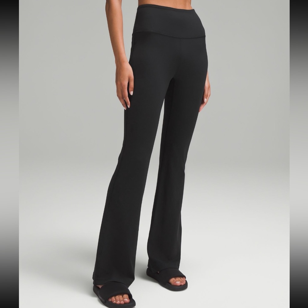 Lululemon Flared Pants (4)